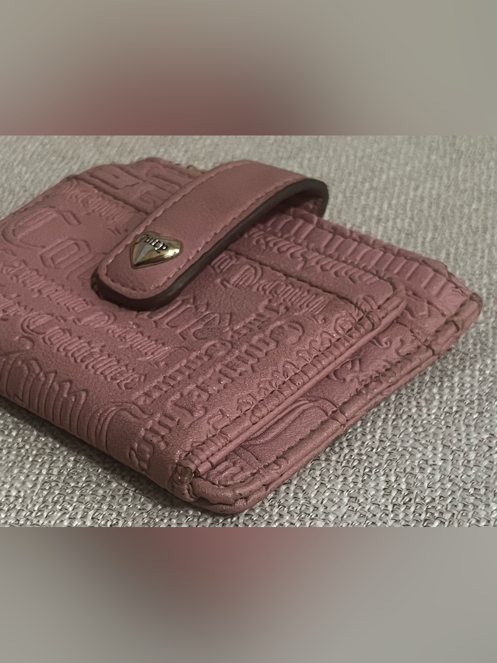 CLEARANCE Juicy Couture Pink Embossed Logo Wallet Heart Snap Bifold - Picture 2 of 6